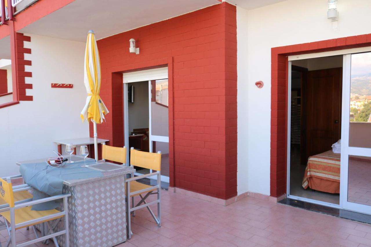 Apparthotel Residence Riviera Dei Cedri Санта-Марія-дель-Чедро Екстер'єр фото