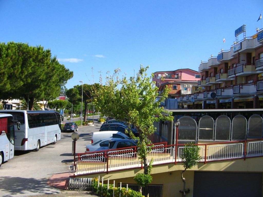Apparthotel Residence Riviera Dei Cedri Санта-Марія-дель-Чедро Екстер'єр фото